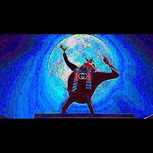 Meet your Posher, Summer